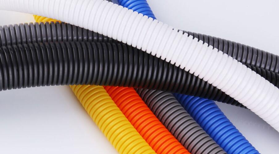 塑料波纹管物理性能特别突出不会导电，用于电线套管更安全